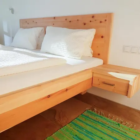 Haus Am Sonnenhang Apartamento Holdernach